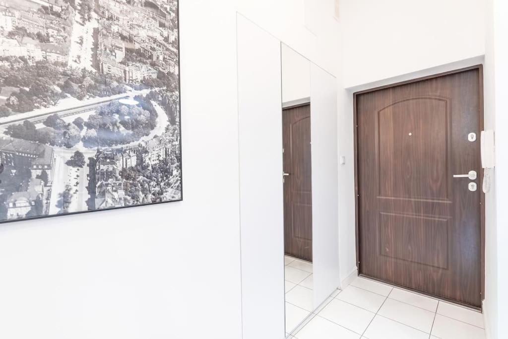 Wyjatkowy Apartament Na Rynku Wrocław Eksteriør billede